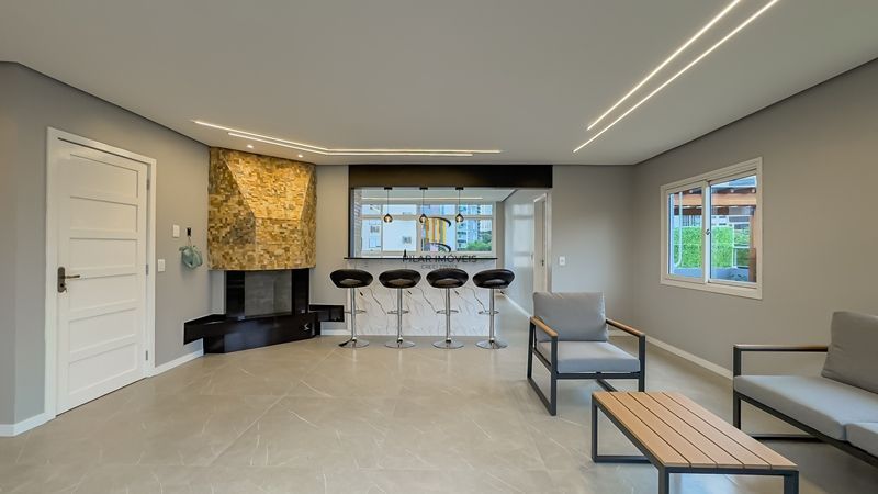 Cobertura 3 dormitórios à venda Três Figueiras Porto Alegre/RS