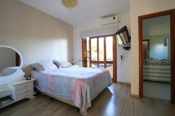 Casa Condominio para Venda - 3 dormitórios, sendo 1 suites, 2 vagas - Tristeza