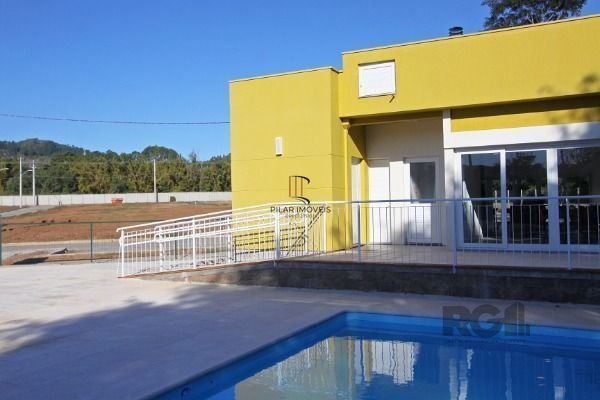 Casa Condominio em Porto Alegre, no bairro Campo Novo, com 3 dormitório(s), e 3 