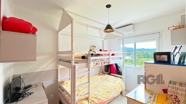 Casa Condominio em Porto Alegre, no bairro Campo Novo, com 3 dormitório(s), e 3 