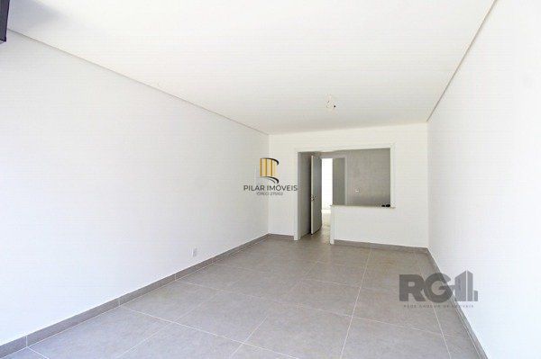 Casa em Porto Alegre, no bairro Jardim Isabel, com 3 dormitório(s), e 3 banheiro