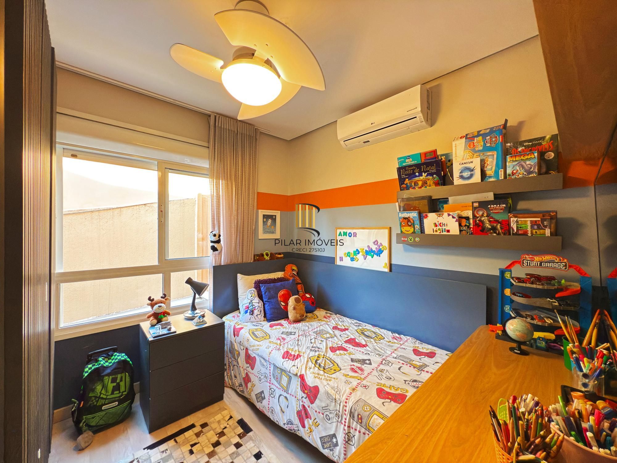 Casa de Condomínio 3 dormitórios no bairro Pedra Redonda