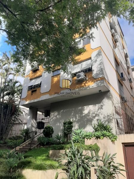 Cobertura em Porto Alegre, no bairro Petrópolis, com 3 dormitório(s), e 3 banhei