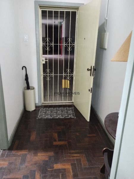 Conjunto/Sala em Porto Alegre, no bairro Centro Histórico, e 0 banheiros, à vend