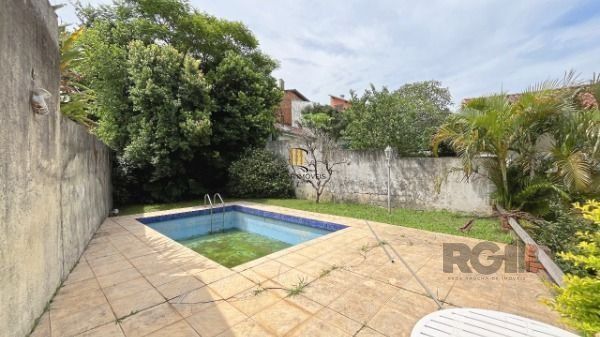Casa para Venda - 370m², 4 dormitórios, sendo 1 suites, 3 vagas - Vila Assunção
