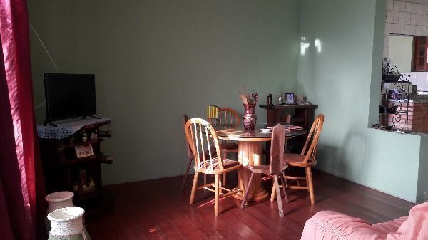 Casa em Porto Alegre, no bairro Aberta dos Morros, com 4 dormitório(s), e 4 banh