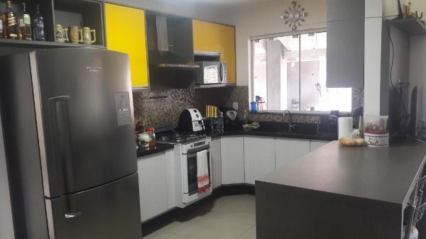 Casa para Venda - 180m², 3 dormitórios, sendo 2 suites, 4 vagas - Ipanema