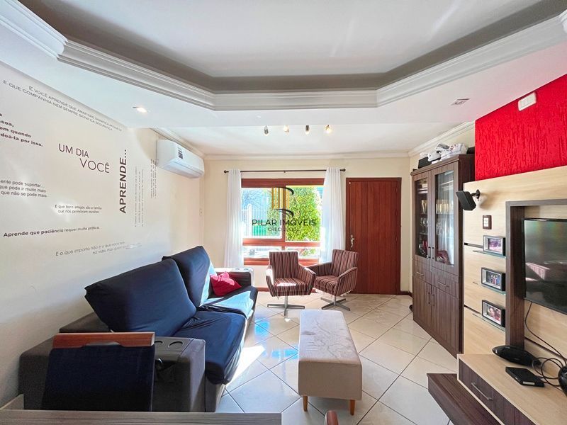 Residência com 2 dormitórios no  Residencial Jardins do Prado.