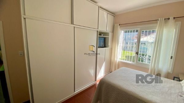 Casa em Porto Alegre, no bairro Vila Assunção, com 3 dormitório(s), e 3 banheiro