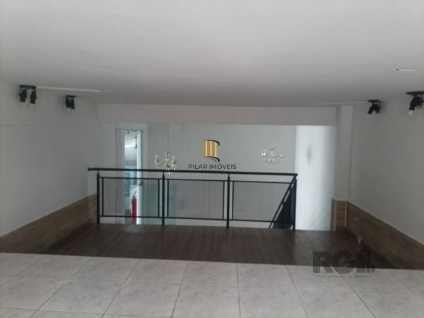 Conjunto/Sala em Porto Alegre, no bairro Cavalhada, à venda.