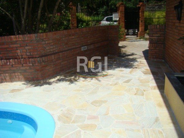 Casa para Venda - 200m², 3 dormitórios, sendo 1 suites, 4 vagas - Jardim Isabel
