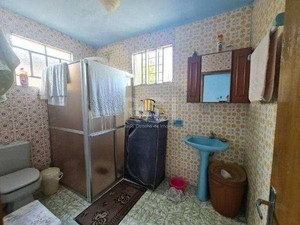 Casa em Porto Alegre, no bairro Tristeza, com 2 dormitório(s), e 2 banheiros, à 