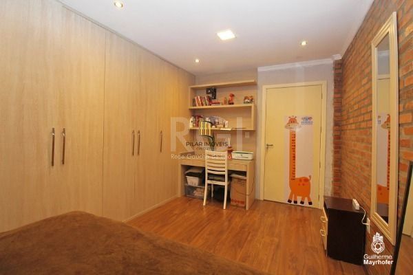 Casa para Venda - 1700m², 3 dormitórios, sendo 1 suites, 2 vagas - Vila Nova
