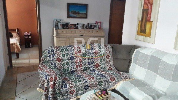 Casa para Venda - 120m², 3 dormitórios, sendo 1 suites, 2 vagas - Hípica