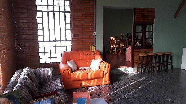 Casa em Porto Alegre, no bairro Aberta dos Morros, com 4 dormitório(s), e 4 banh