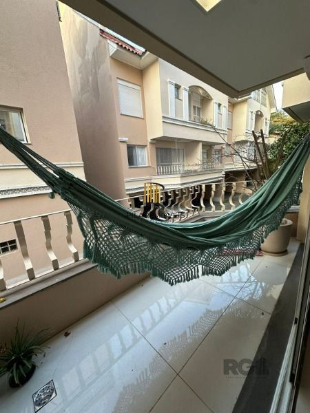 Casa Condominio em Porto Alegre, no bairro Tristeza, com 3 dormitório(s), e 3 ba