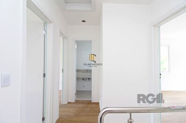 Casa em Porto Alegre, no bairro Vila Conceição, com 3 dormitório(s), à venda.