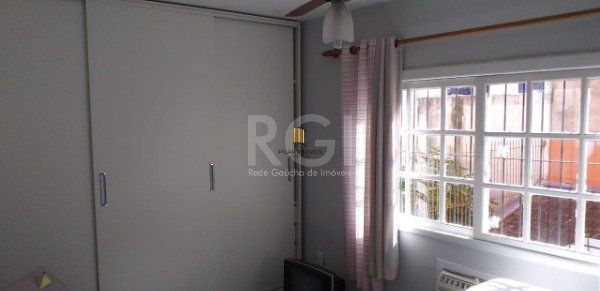 Casa para Venda - 220m², 4 dormitórios, sendo 1 suites, 2 vagas - Tristeza