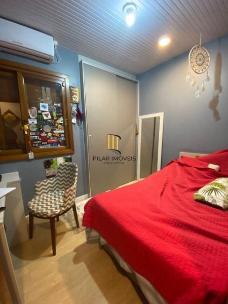 Casa em Porto Alegre, no bairro Hípica, com 2 dormitório(s), e 2 banheiros, à ve