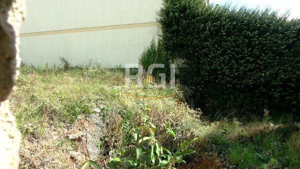 Terreno em Porto Alegre, no bairro Tristeza, à venda.