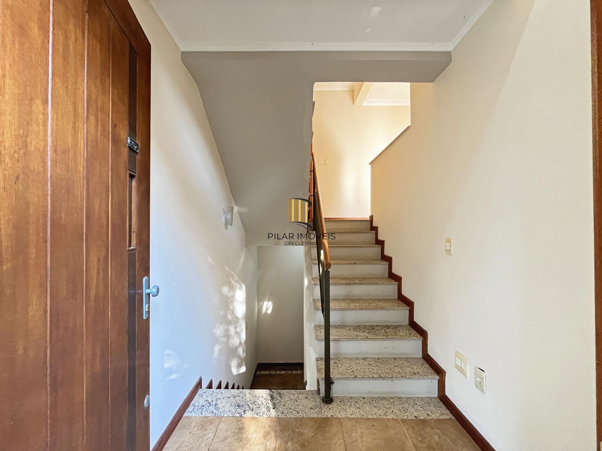 Casa em Condomínio no Jardim Isabel com 270m², 3 dormitórios, 4 vagas