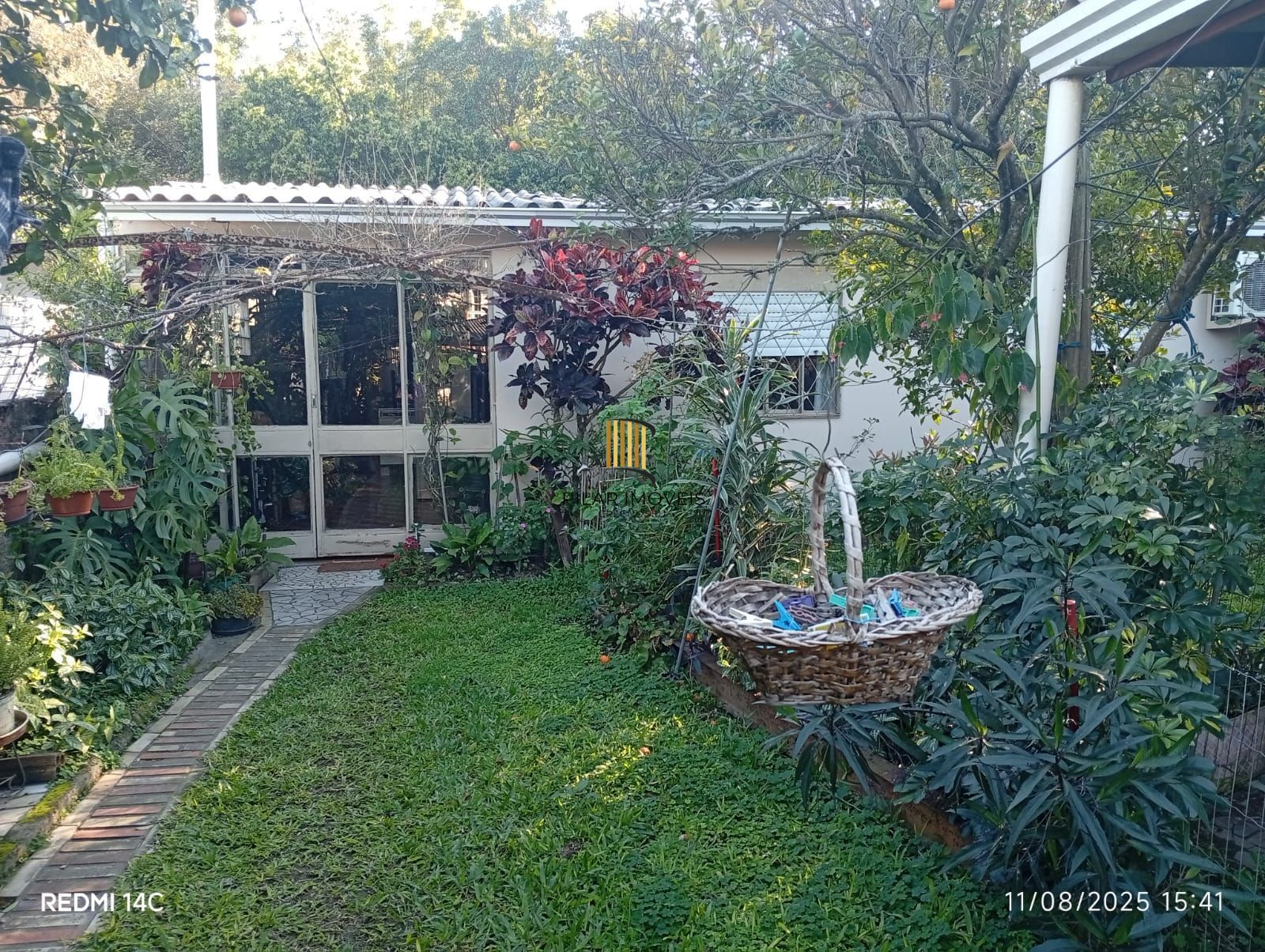 Terreno á venda no bairro Cavalhada em Porto Alegre!