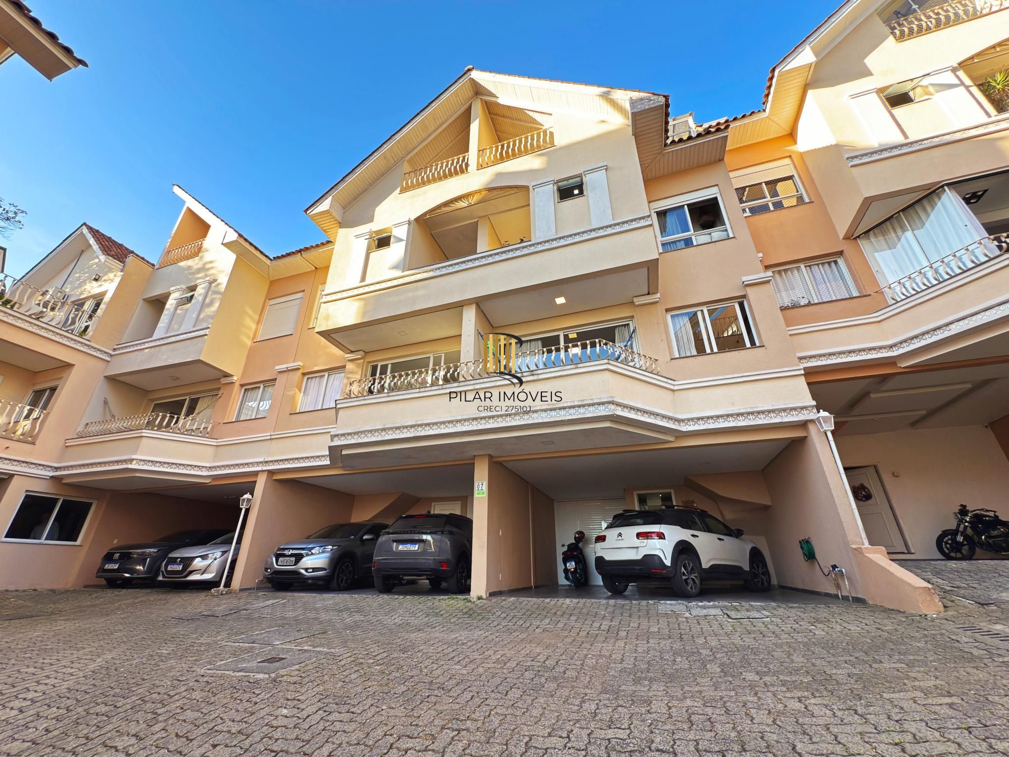 Casa de Condomínio 3 dormitórios no bairro Pedra Redonda