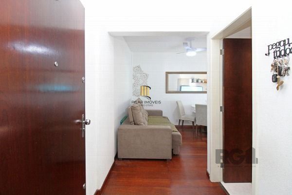 Apartamento em Porto Alegre, no bairro Cristal, com 2 dormitório(s), e 2 banheir