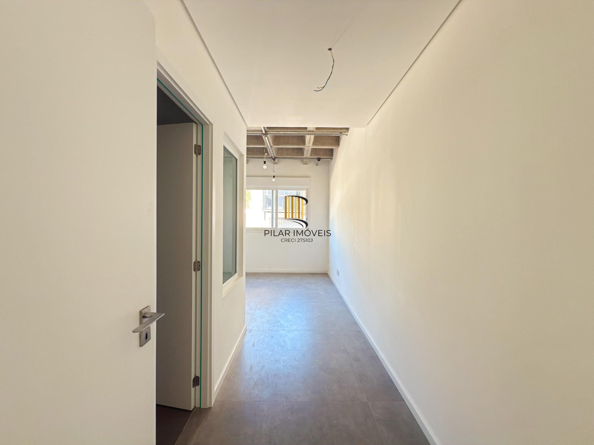 Belíssimo apartamento com 230,6m2, 3 suítes e 4 vagas de garagem. Projeto diferenciado e vista deslumbrante para o pôr do sol do Guaíba.