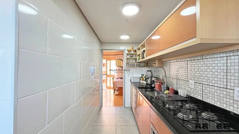 Apartamento com 2 dormitórios á venda no bairro Tristeza.