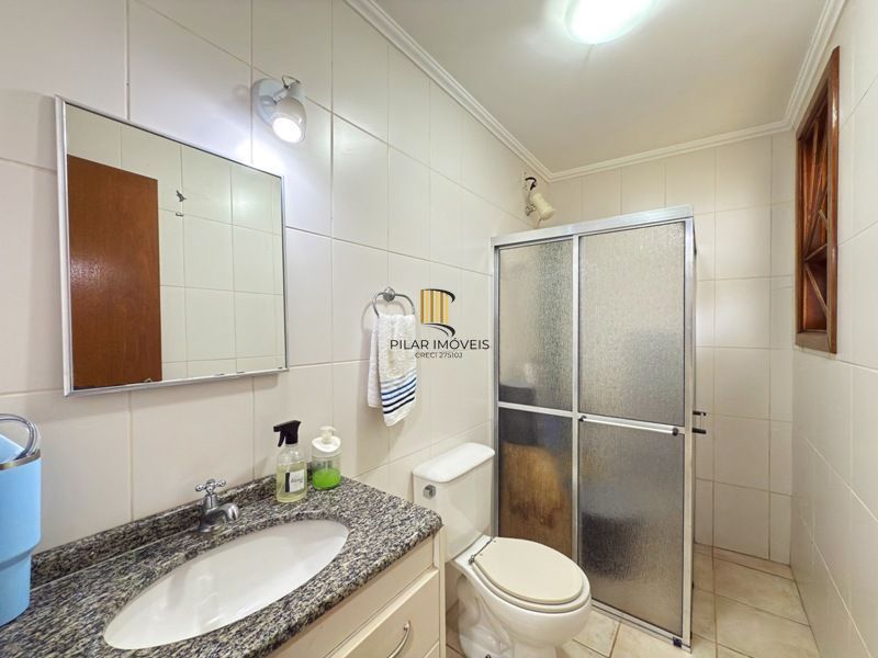 Linda Residência com 3 dormitórios sendo 1 suíte no Jardim Isabel.