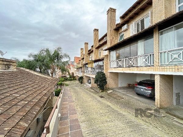 Casa Condominio em Porto Alegre, no bairro Sétimo Céu, com 4 dormitório(s), e 4 