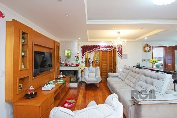 Casa para Venda - 399m², 4 dormitórios, sendo 1 suites, 6 vagas - Vila Nova