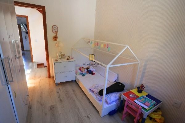 Casa Condominio para Venda - 3 dormitórios, sendo 1 suites, 2 vagas - Tristeza