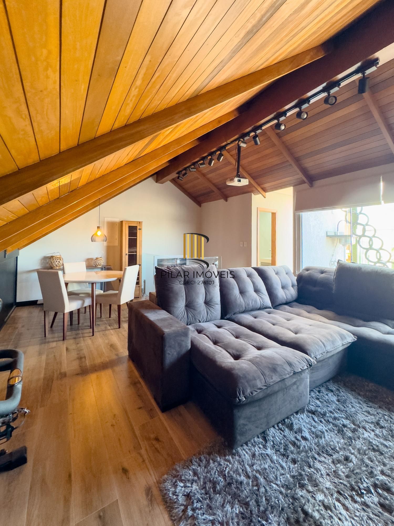 Casa em Condomínio com 3 dormitórios no bairro Vila Conceição.