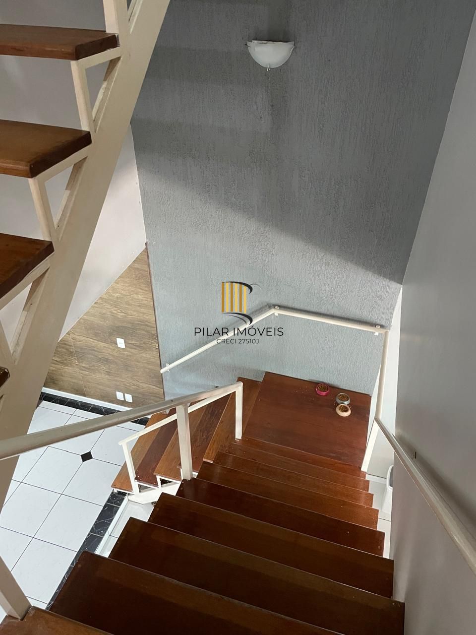 Residência com 4 Dormitório(s) Bairro Vila Nova