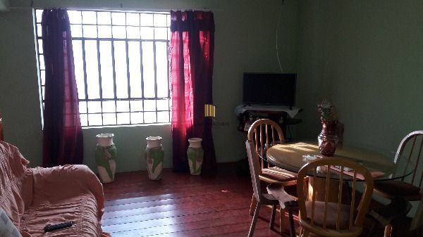 Casa em Porto Alegre, no bairro Aberta dos Morros, com 4 dormitório(s), e 4 banh