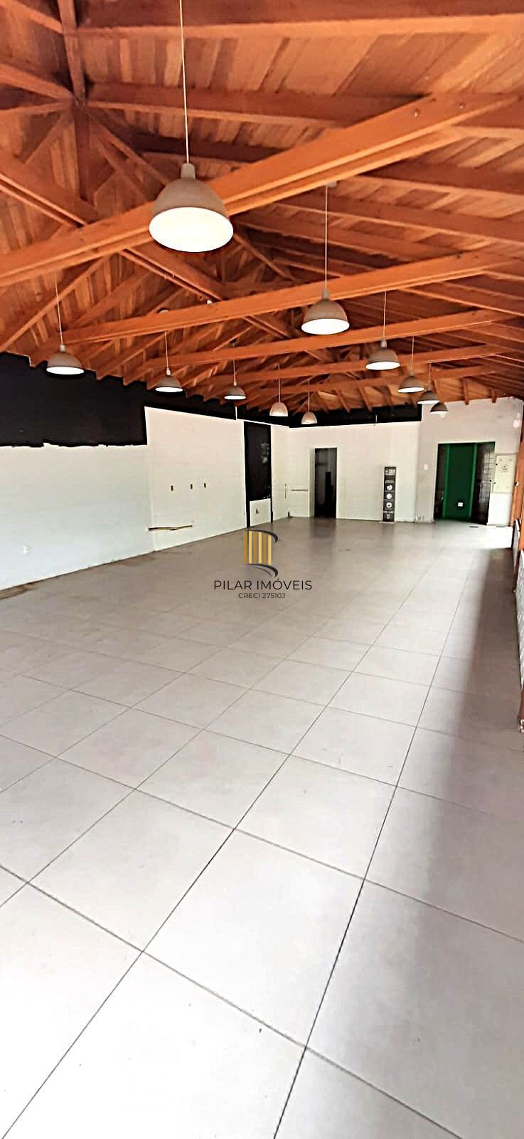 Prédio comercial à venda com 150m² e 10 vagas, no bairro Menino Deus em Porto Al