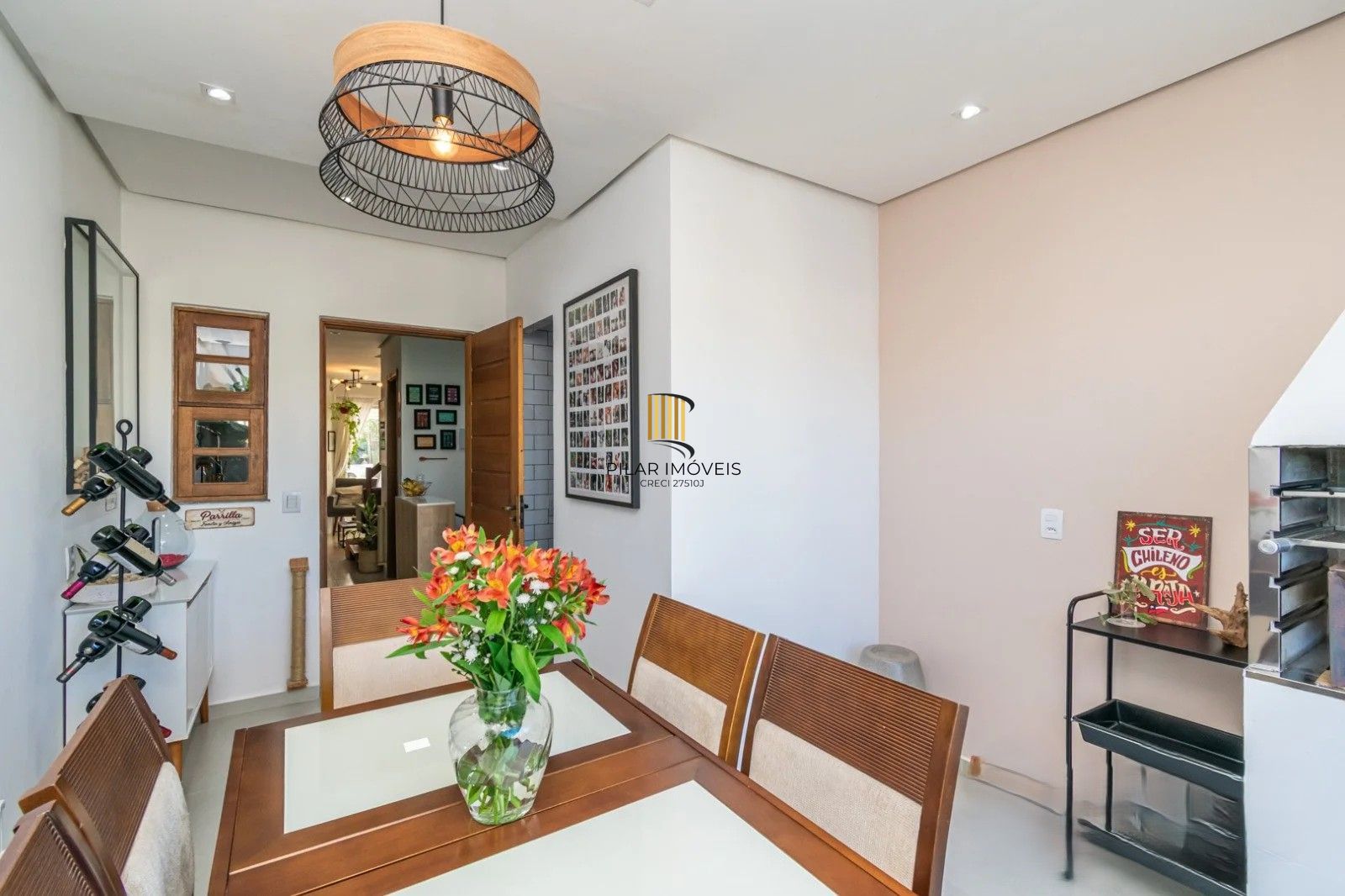 Excelente sobrado, semimobiliado,  com 77m², 2 dormitórios e 1 vaga de garagem. À venda no Hípica Boulevard – Zona Sul.