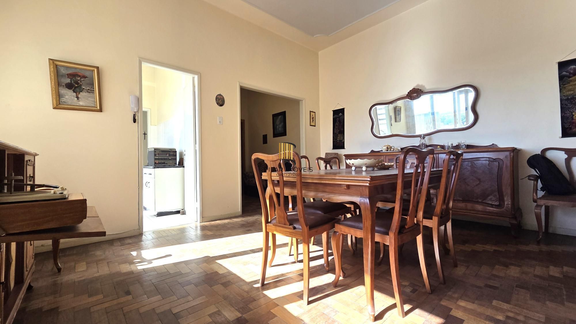 Excelente apartamento semi mobiliado com 87m2 e 2 dormitórios.