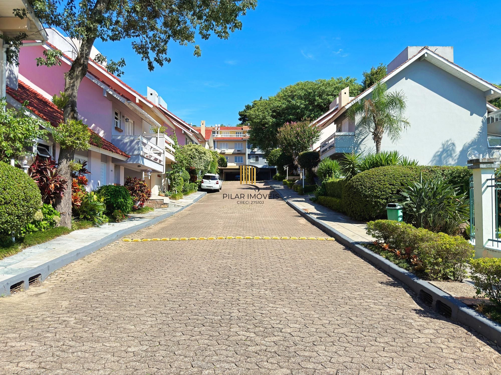 Casa de Condomínio 3 dormitórios no bairro Tristeza