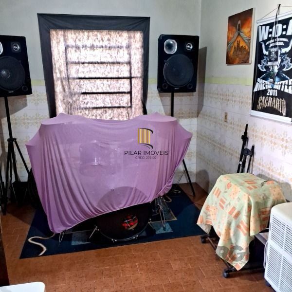 Casa em Porto Alegre, no bairro Cavalhada, com 3 dormitório(s), e 3 banheiros, à