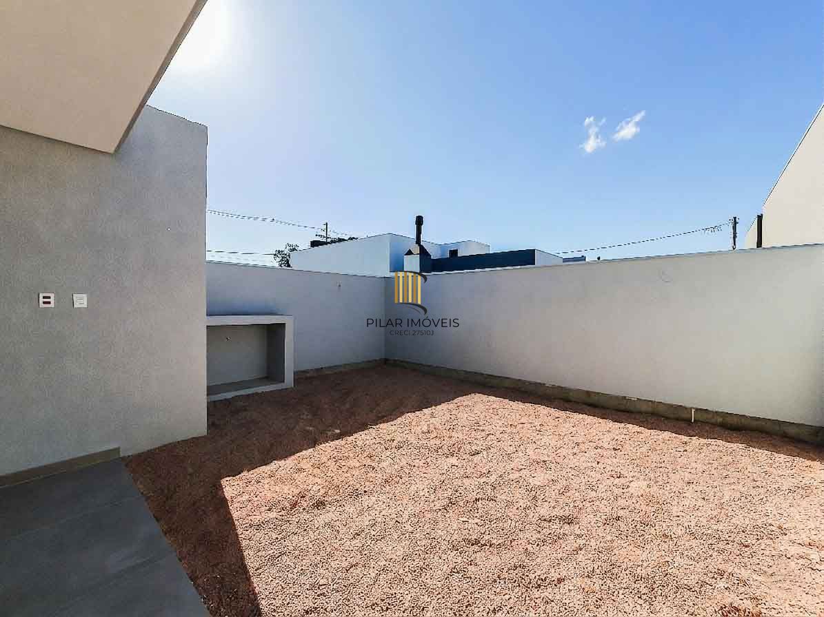 Condomínio Garden, bairro Hípica, 3 dormitórios, 1 suíte, pátio, infra de clube