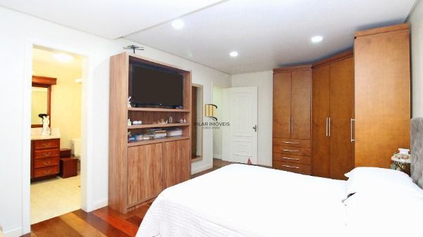 Casa Condominio em Porto Alegre, no bairro Cascata, com 3 dormitório(s), e 3 ban