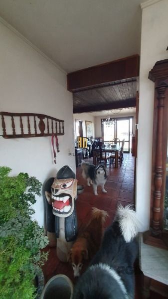 Casa em Porto Alegre, no bairro Vila Assunção, com 3 dormitório(s), à venda.