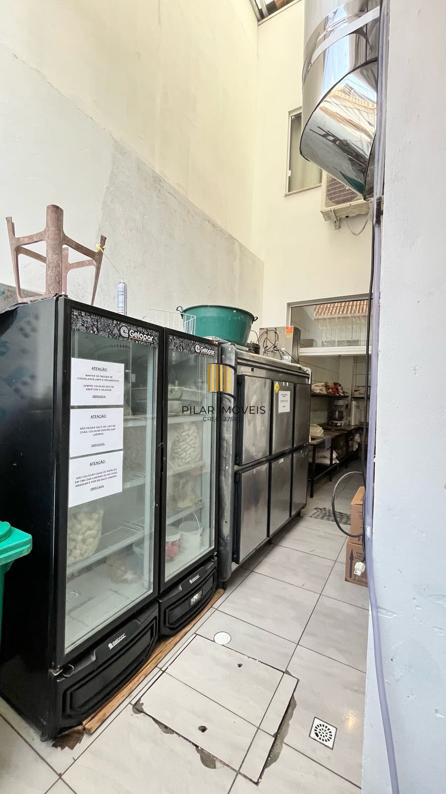 Excelente loja a venda bairro Tristeza, com 202m2. Aceita dação.