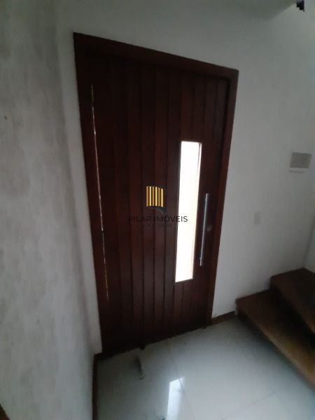 Casa Condominio em Porto Alegre, no bairro Ipanema, com 3 dormitório(s), e 3 ban