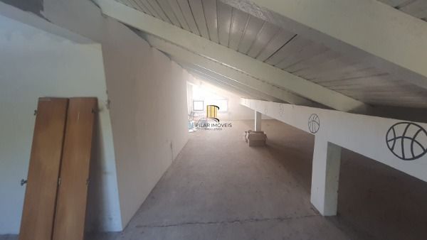 Casa em Porto Alegre, no bairro Vila Nova, com 3 dormitório(s)