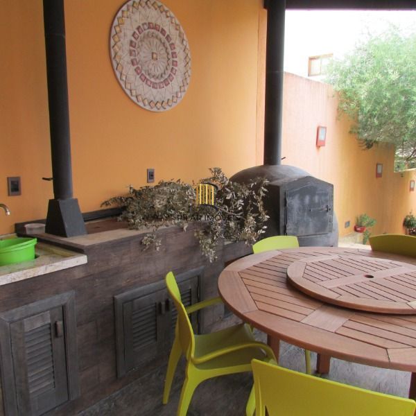 Casa para Venda - 340m², 4 dormitórios, sendo 2 suites, 3 vagas - Jardim Isabel