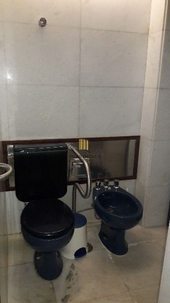 Apartamento para Venda - 202m², 3 dormitórios, sendo 1 suites, 1 vaga - Centro H